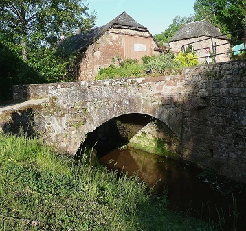Pont sur le ruisseau d'Astruges