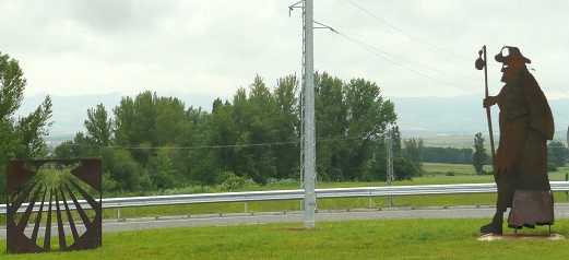 Une sculpture près de Cirueña