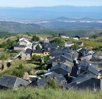 Les toits en ardoises d'El Acebo