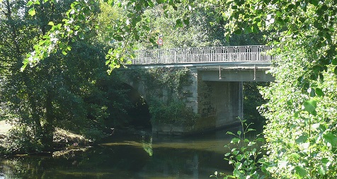 Petit pont moderne